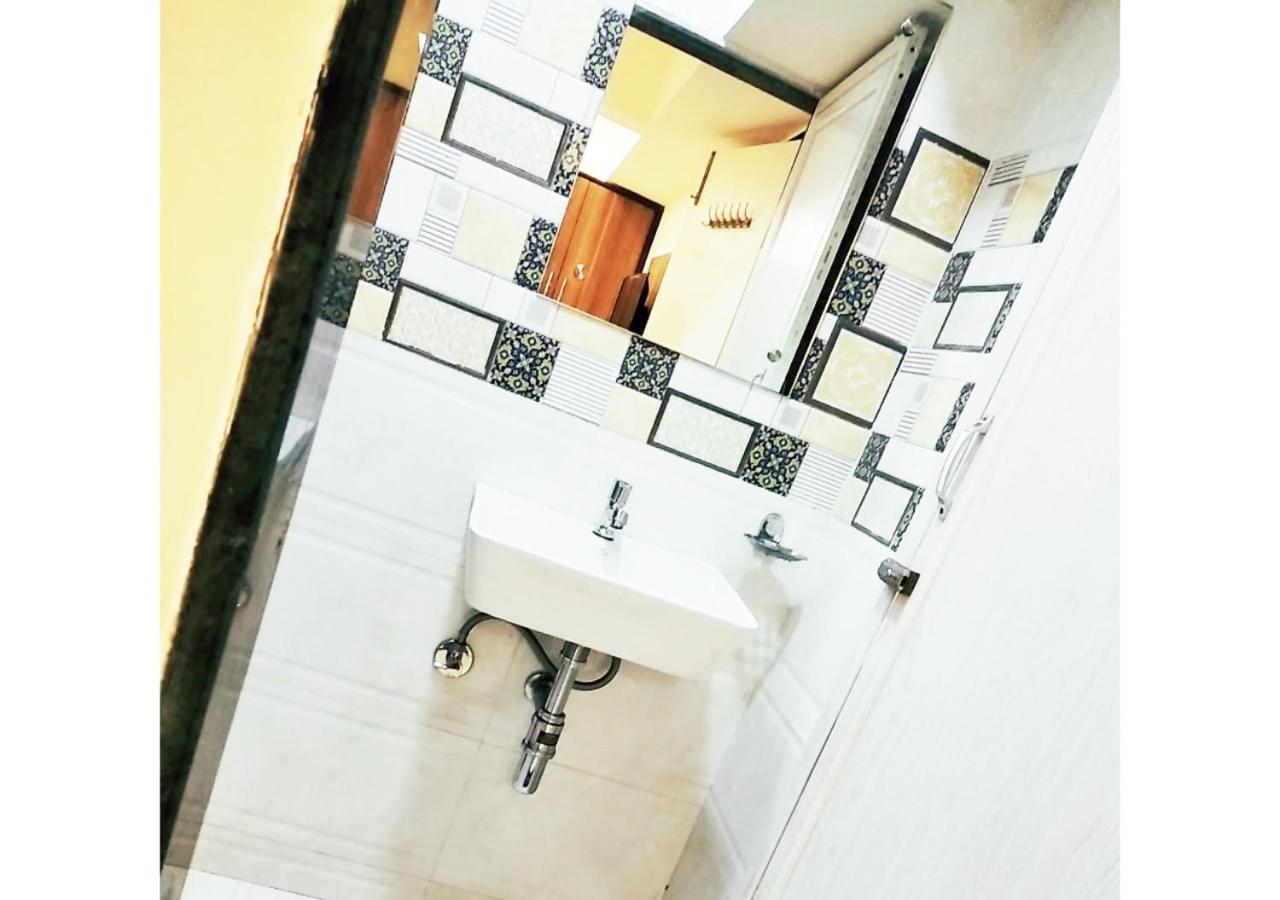 Hotel Ashyana - Near To Grant Road Station Mumbai Luaran gambar
